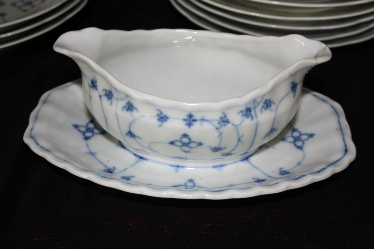 SAKS BLAU 
